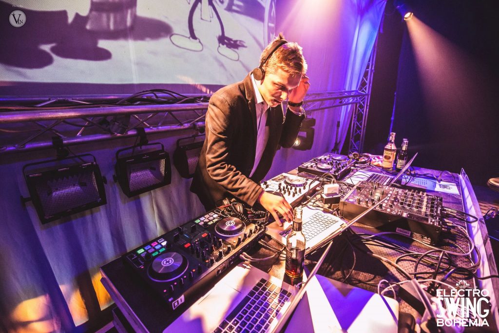 DJ - Dr Zeppelin - Burysax - electro swing