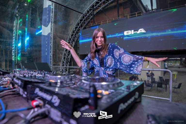 Dj Gia